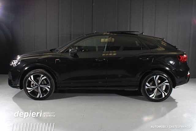 Audi Q3 Sportback 45 TFSI e S tronic Identity Black PHEV