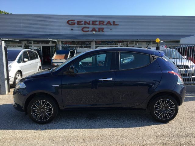 LANCIA Ypsilon 1.2 69 CV 5 porte S&S Gold