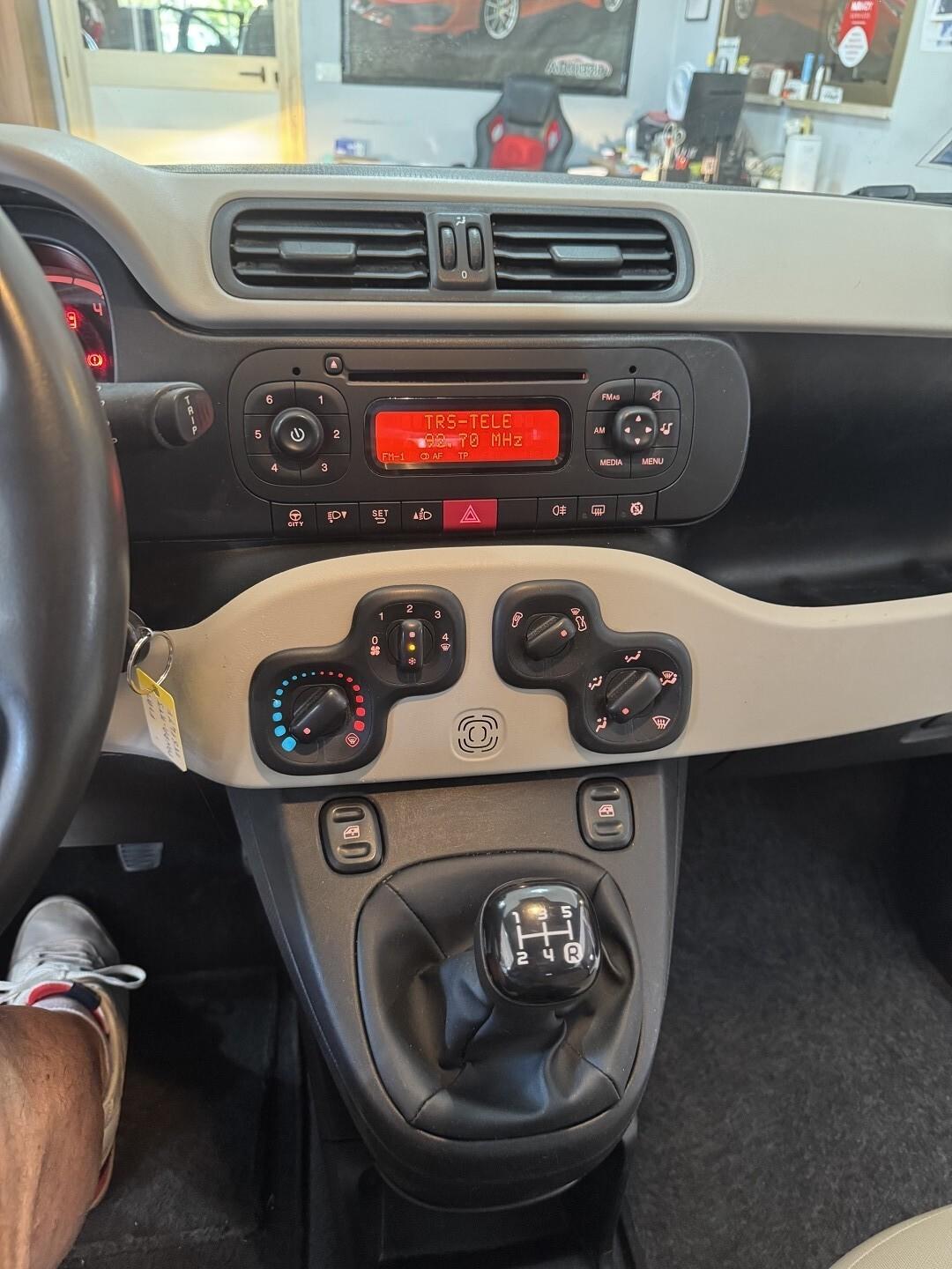 FIAT PANDA 1.3 MTJ LOUNGE 75 cv.