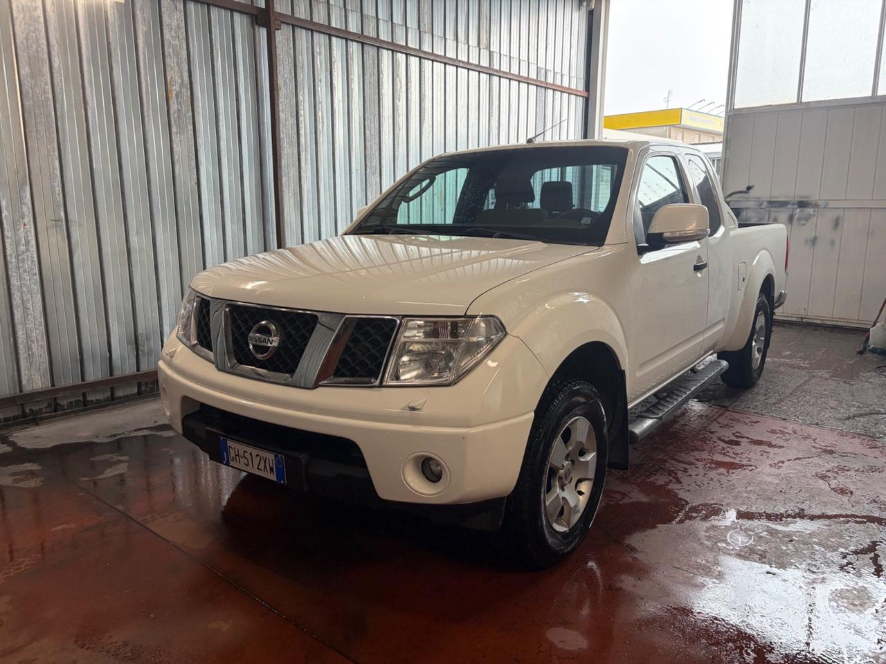 Nissan Navara 2.5 dCi 4 porte Double Cab LE