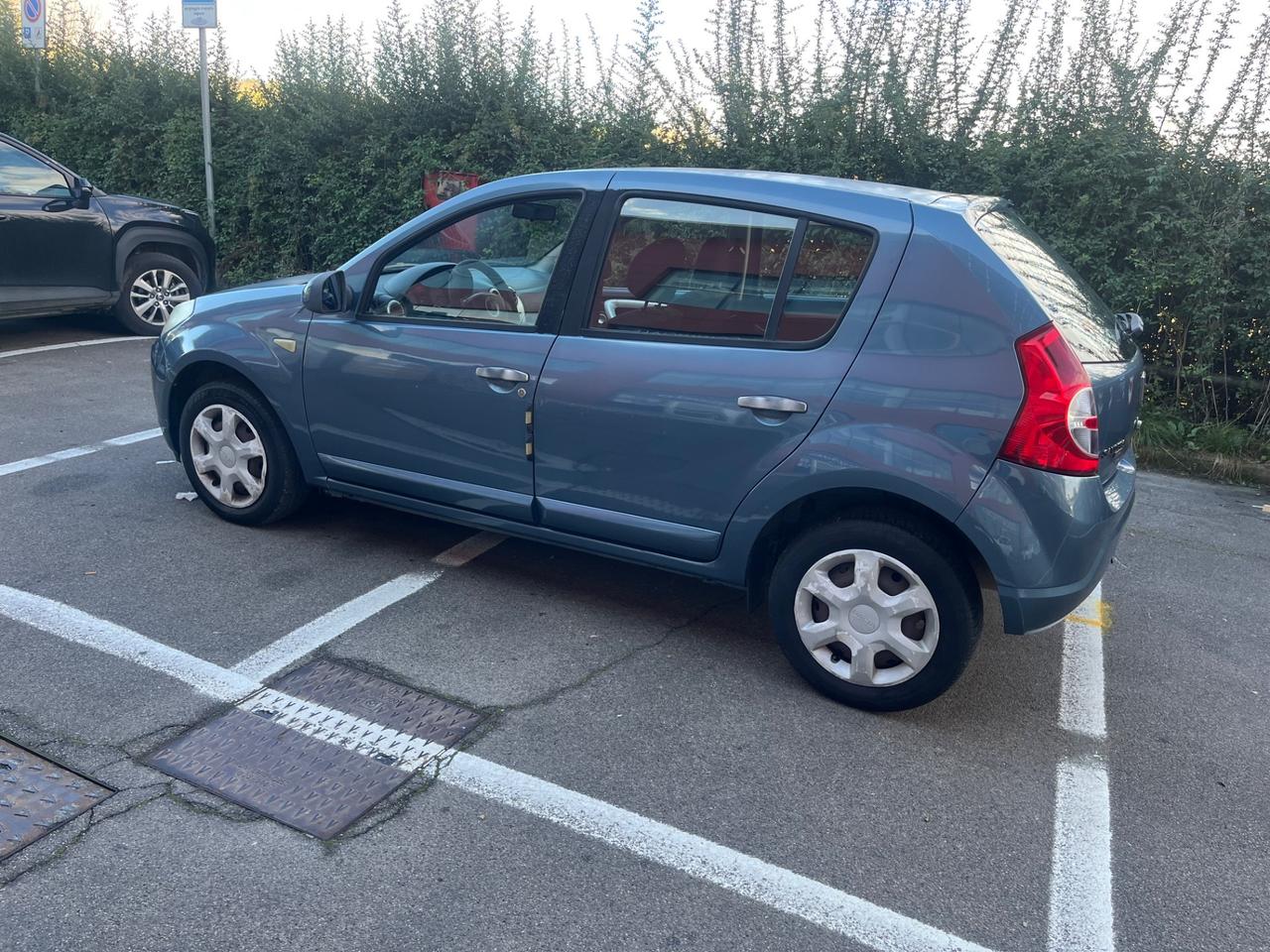 Dacia Sandero 1.2 16V Lauréate 2009 117.000 KM