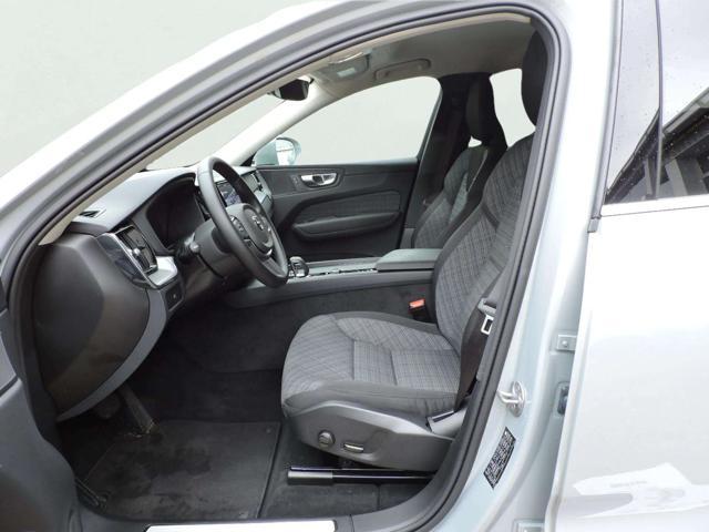 VOLVO XC60 B5 (benzina) AWD Core automatica Aziendale