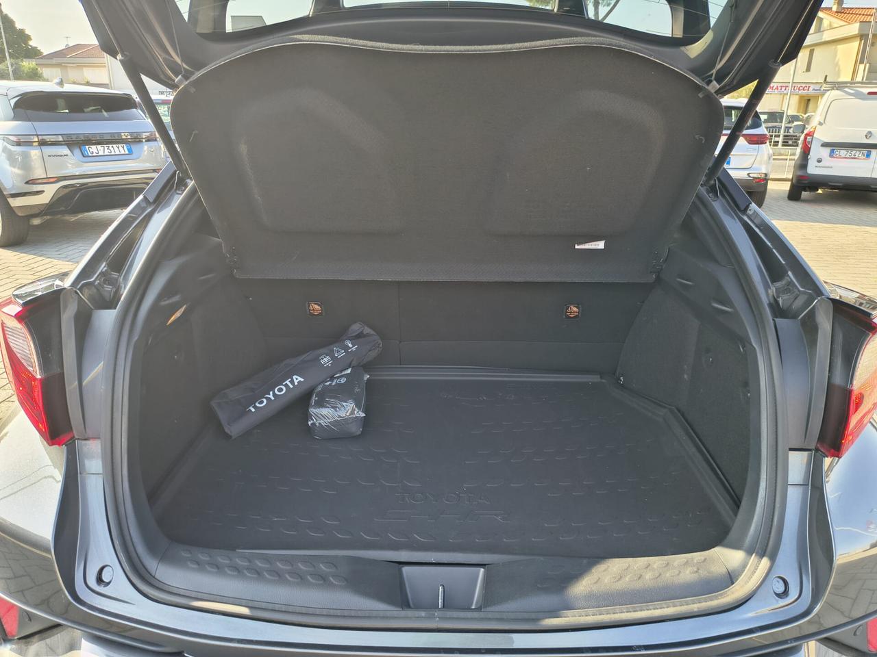 Toyota C-HR 2.0 Hybrid E-CVT Morebusiness