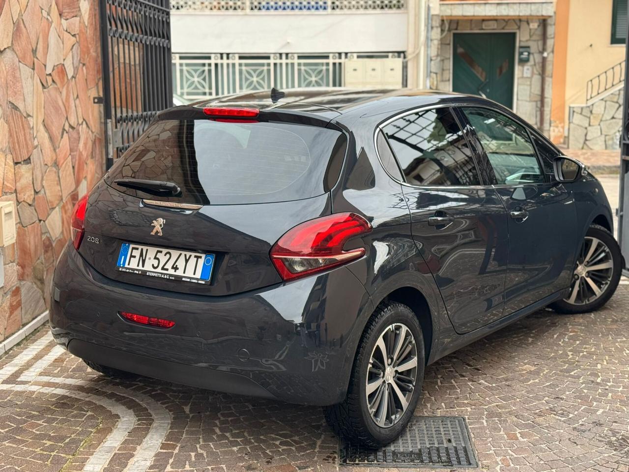 Peugeot 208 PureTech 82 5 porte Allure