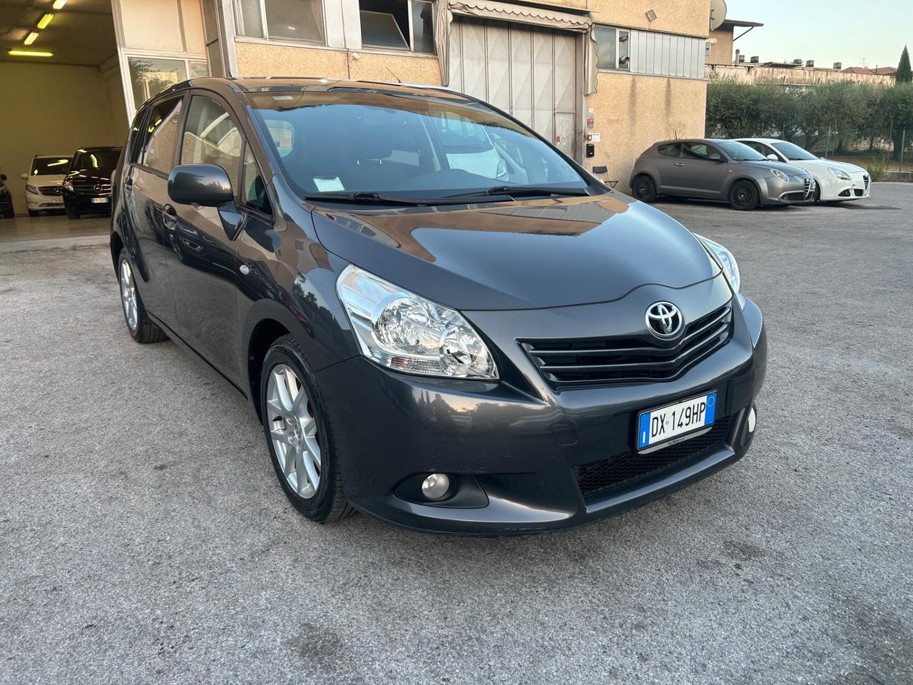 Toyota Verso 2.0 D tetto panoramico Euro5