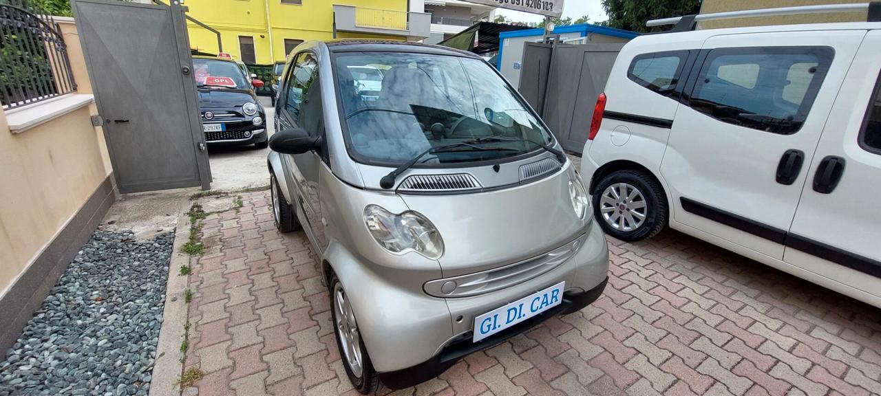 SMART 700 BENZINA 51 CV CAMBIO AUTOMATICO E SEGUENZIALE ARIA CONDIZIONATA LEGA NUOVA