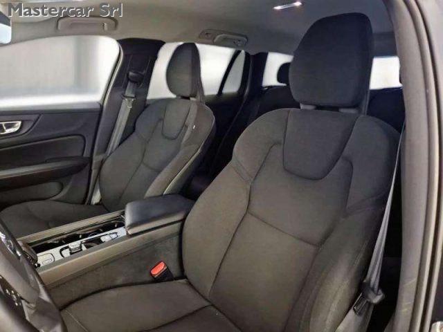 VOLVO V60 2.0 B4 197cv Auto MOMENTUM PRO - GK864FV