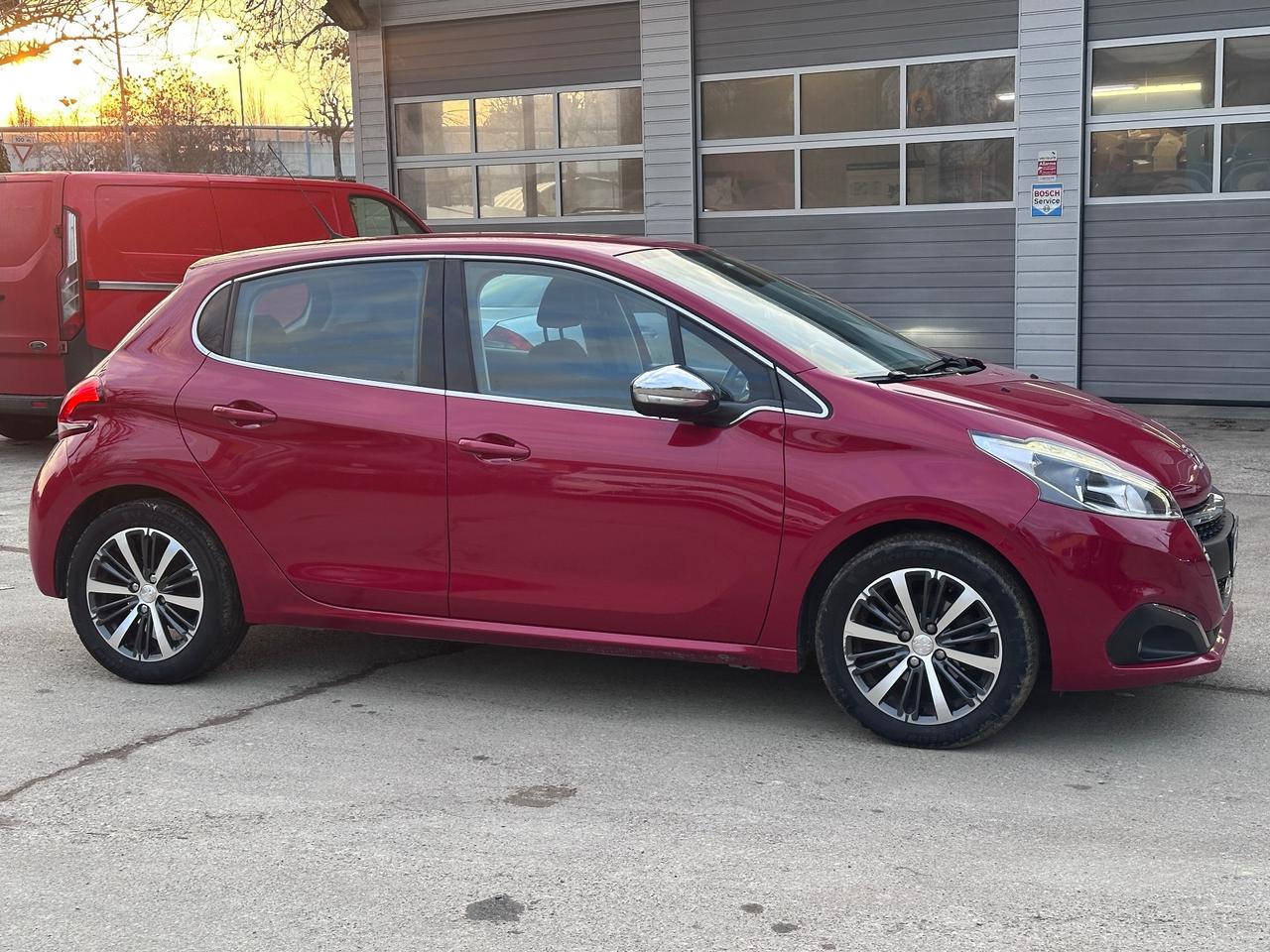 Peugeot 208 PureTech 82 5 porte Allure solo 150mila km