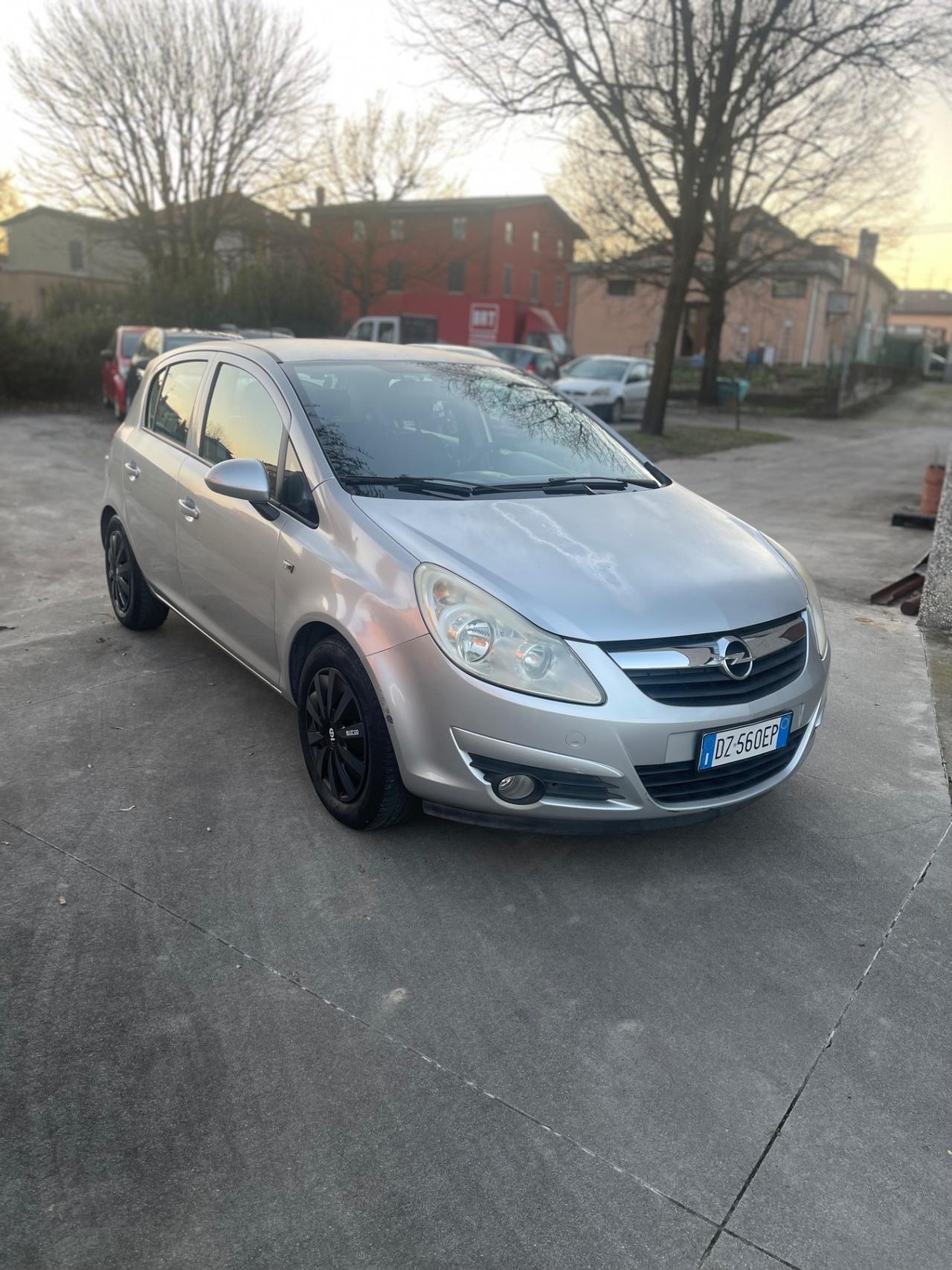 Opel Corsa 1.2 80CV 5 porte GPL-TECH Edition