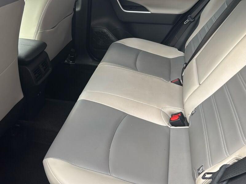 Toyota RAV4 2.5 HV 218cv E-CVT Lounge 2WD