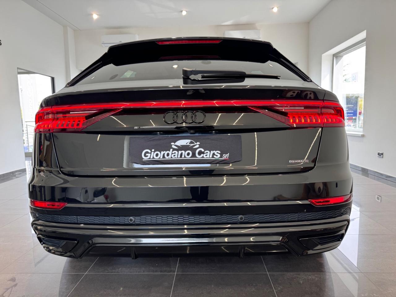 Audi Q8 50 TDI 286 CV quattro tiptronic s-line black edition tetto apribile