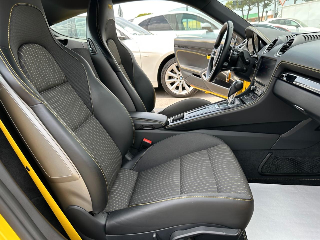 Porsche 718 Spyder Cayman 2.0 T/KM DOC/NAVI/SCARICO/20"/CARPLAY