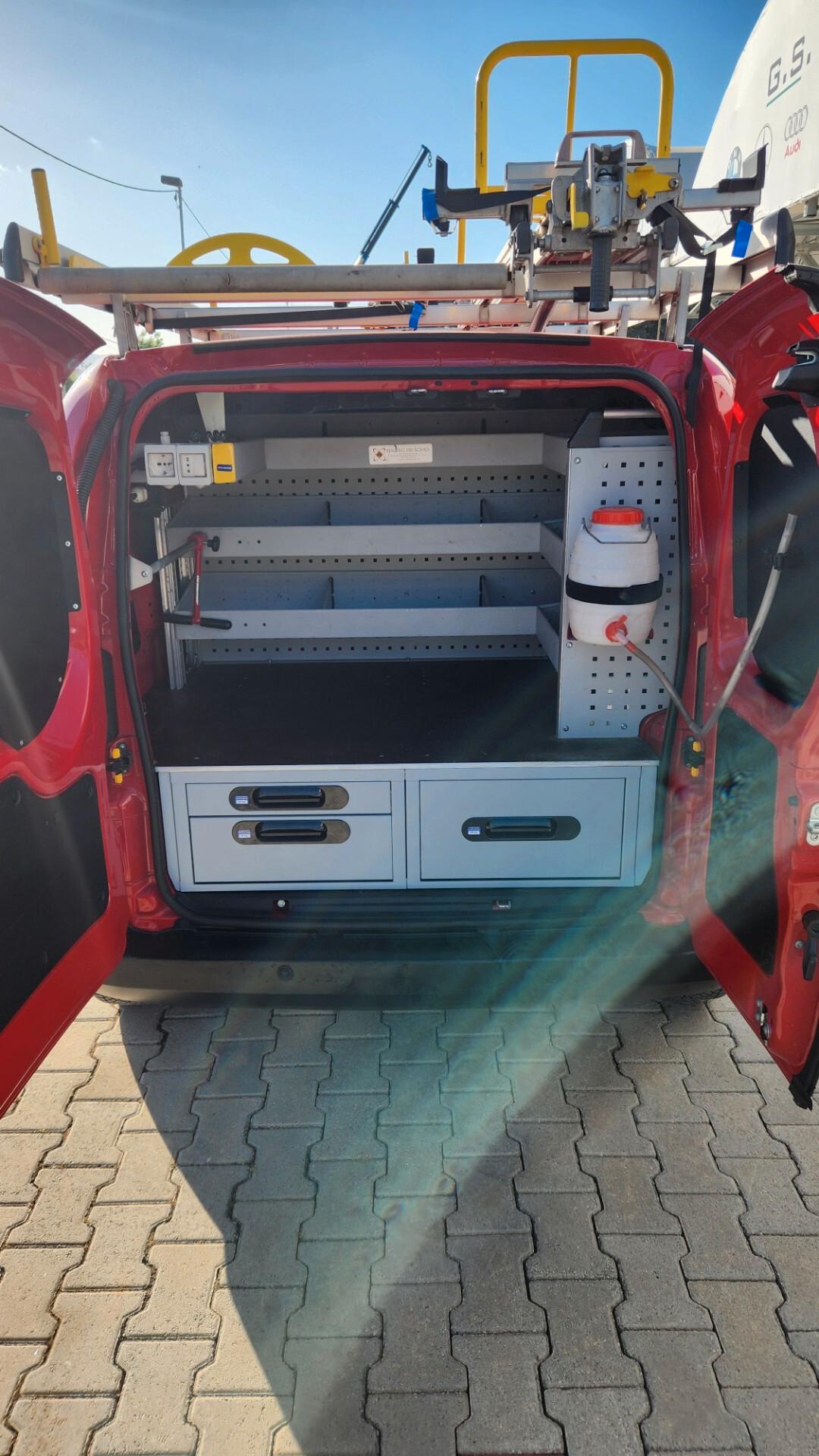 Fiat Fiorino 1.3 MJT 95CV Combi Semivetrato SX