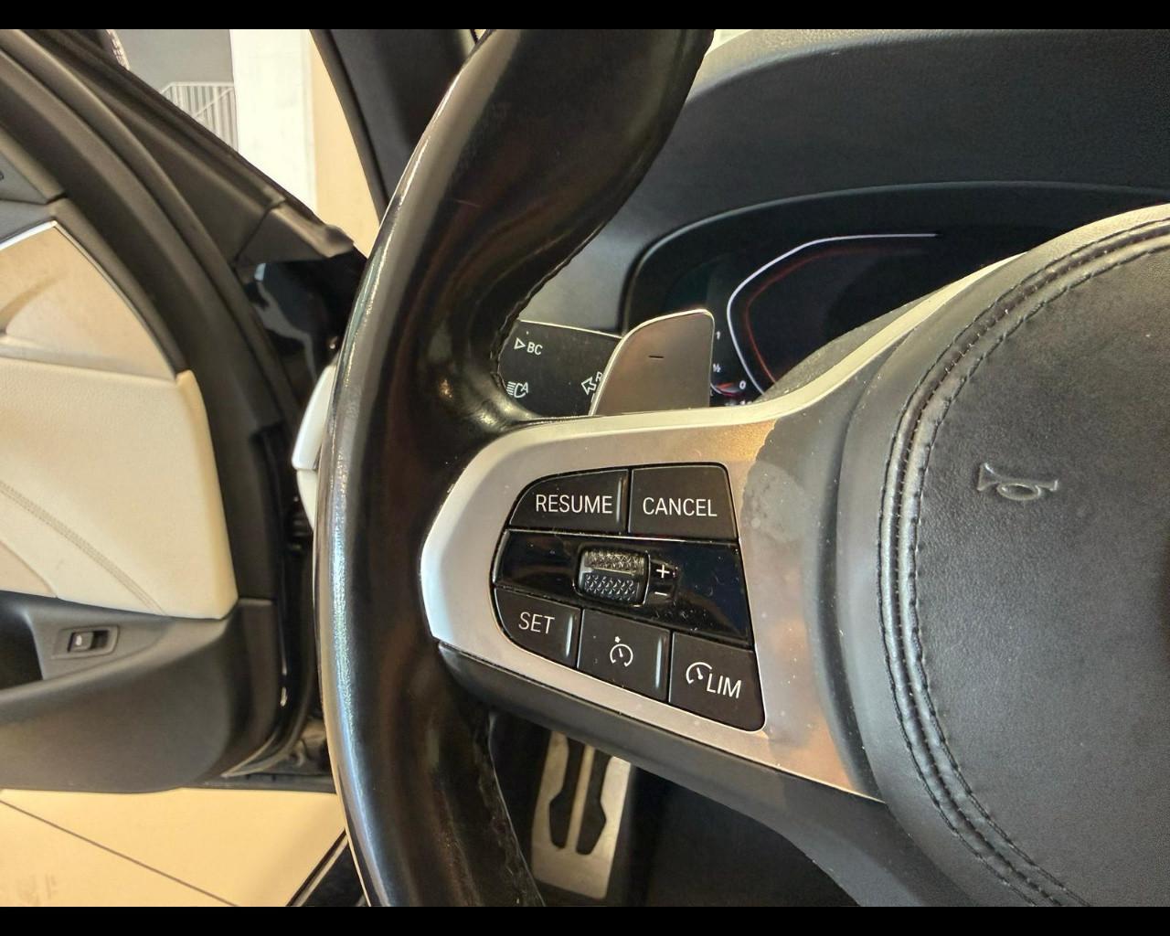 BMW Serie 5(G30/31/F90) - 520d 48V xDrive Touring Msport