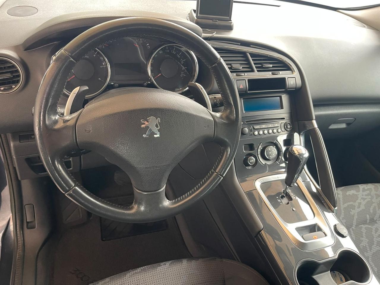 Peugeot 3008 1.6 e-HDi 112CV cambio robotizzato S.&S. Business