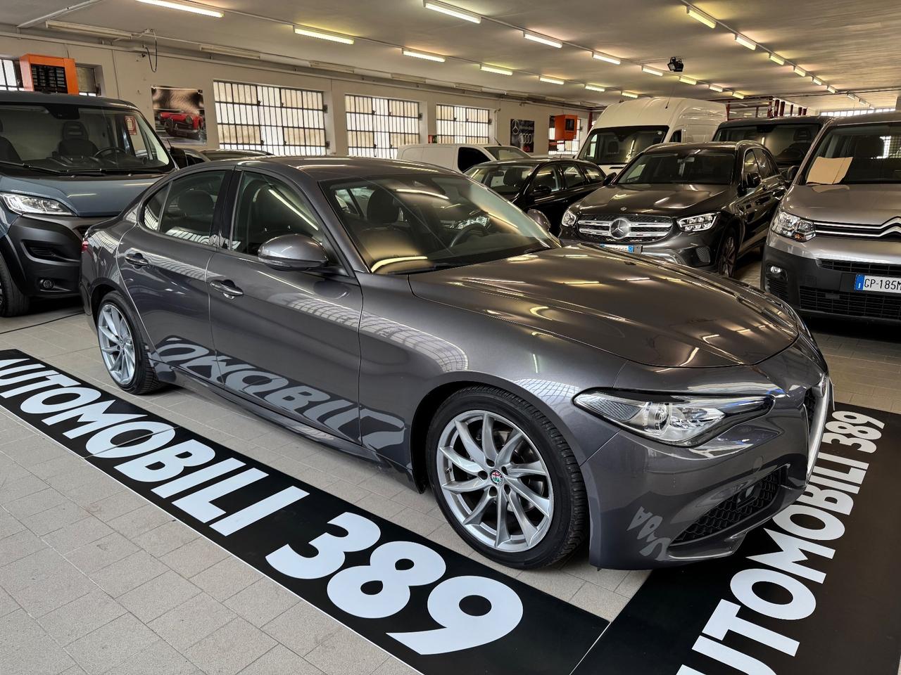 Alfa Romeo Giulia 2.2 Turbodiesel 150 CV Business Launch Edition