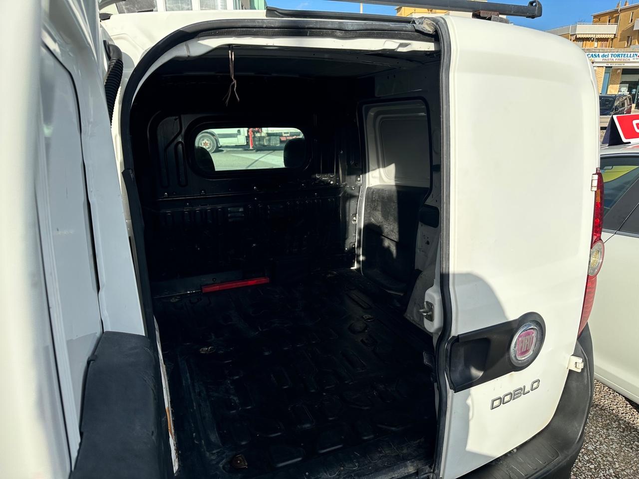 Fiat doblo 1.4 natural power metano turbo6 marce