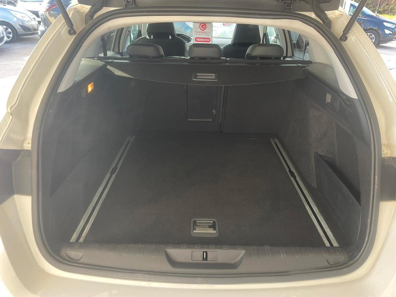 Peugeot 308 BlueHDi 120 S&S SW Allure