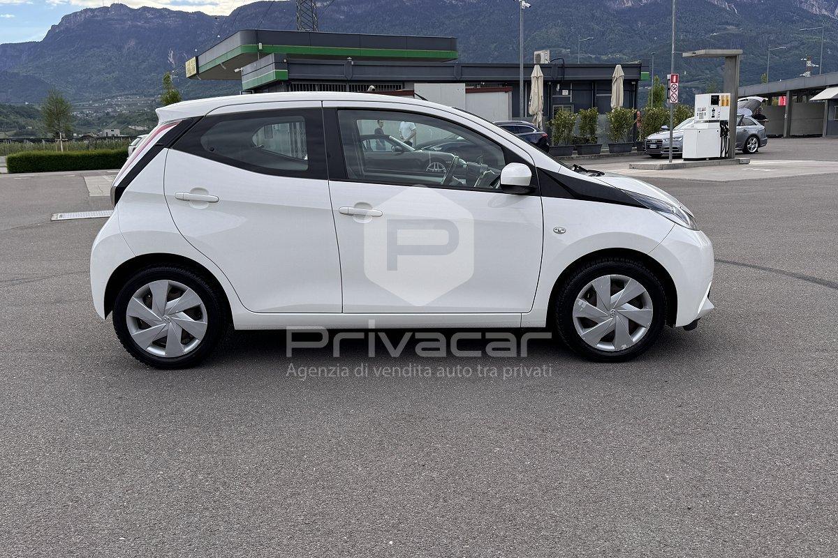 TOYOTA Aygo 1.0 VVT-i 69 CV 5 porte x-clusiv MMT