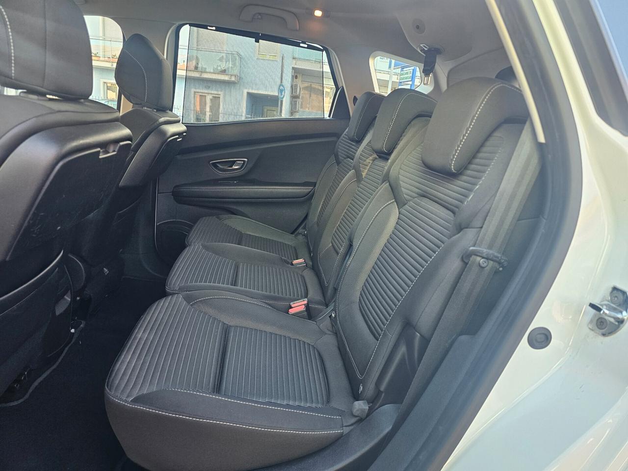 Renault Scenic Scénic Blue dCi 1.7 150 CV Initiale Paris