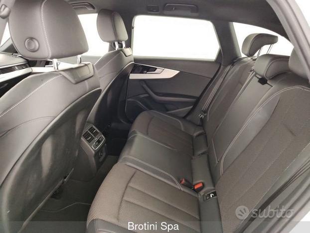 Audi A4 Avant 40 TDI S tronic S line edition
