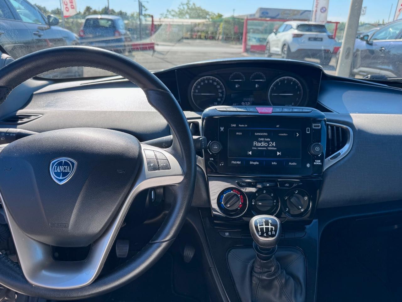 Lancia Ypsilon 1.0 FireFly 5 porte S&S Hybrid Gold