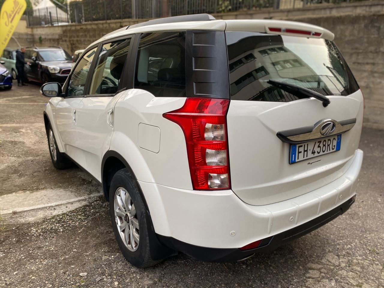 Mahindra XUV500 2.2 16V FWD W10 7 posti