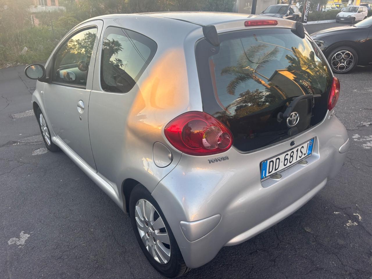 Toyota Aygo 1.4 turbodiesel 3 porte Sol