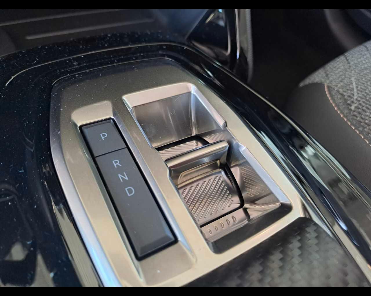 PEUGEOT 208 5P - ALLURE Hybrid 110 E-DCS6