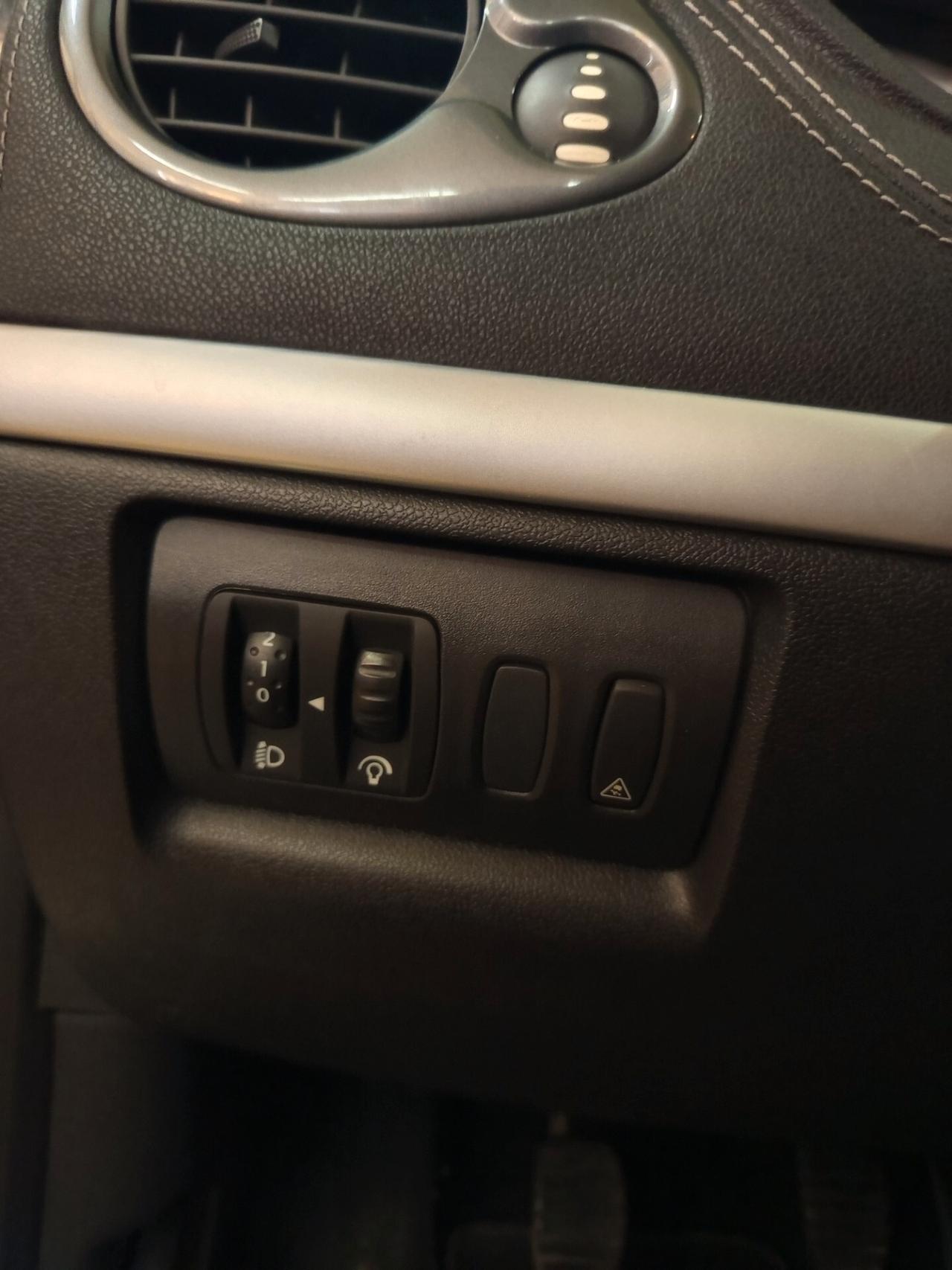 Renault Clio 1.2 16V 5 porte Luxe, 144 Mila chilometri ok neopatentati