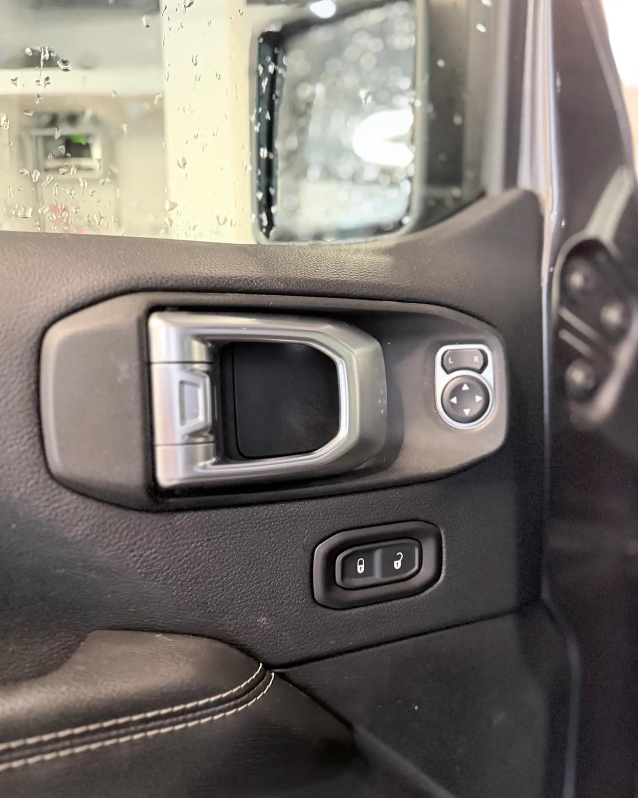 Jeep Wrangler 2.2 Mjt II Sahara