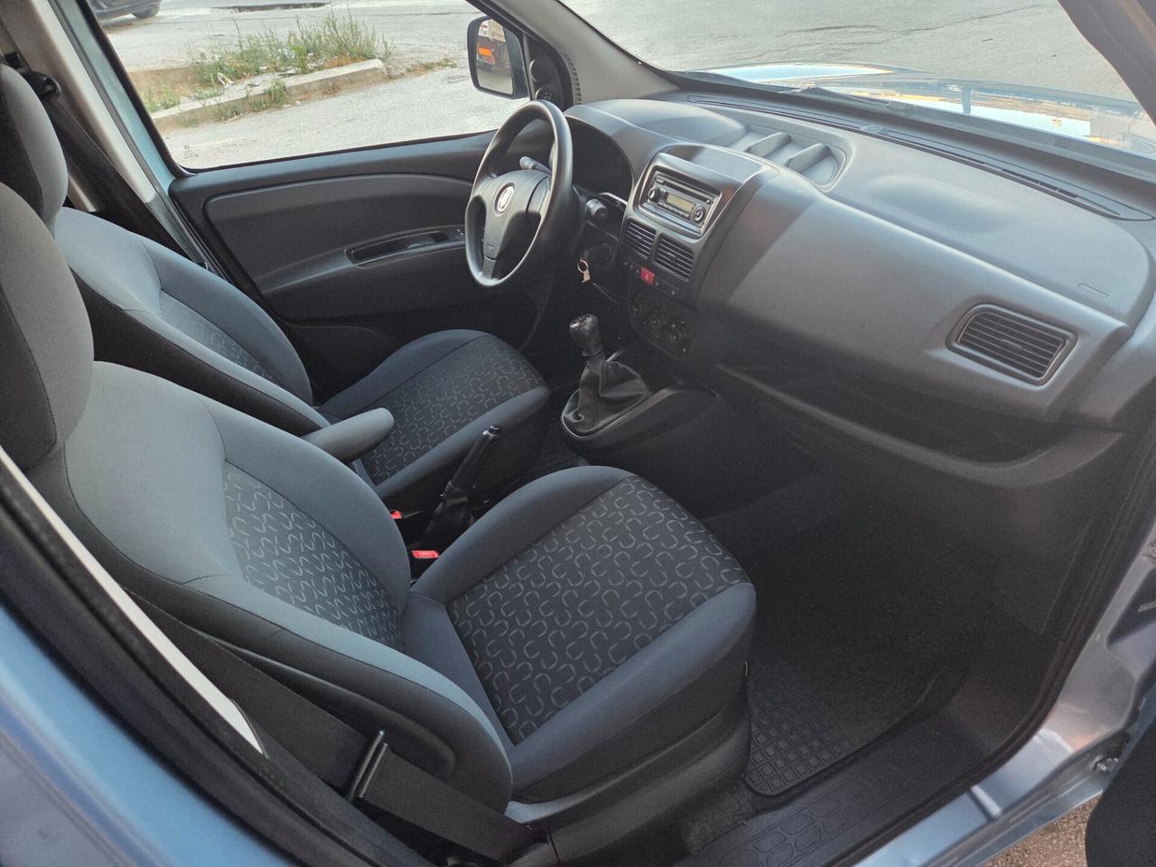 FIAT DOBLO 1.6 DIESEL 5 POSTI ANNO 2013 KM CERTIFICATI