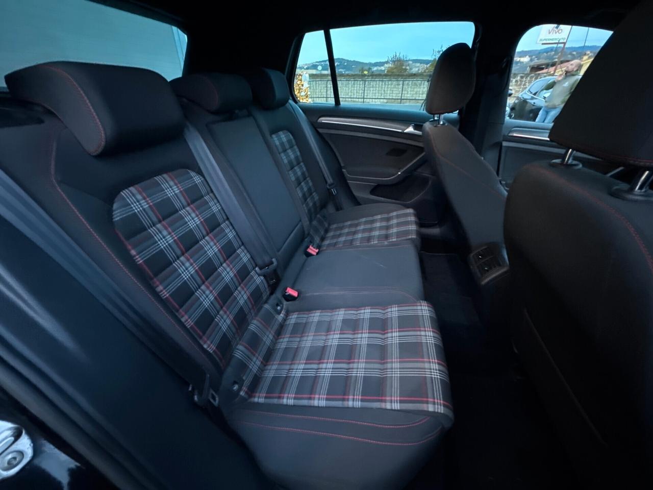 Volkswagen Golf GTI Performance 2.0 TSI DSG 5p. BlueMotion Technology
