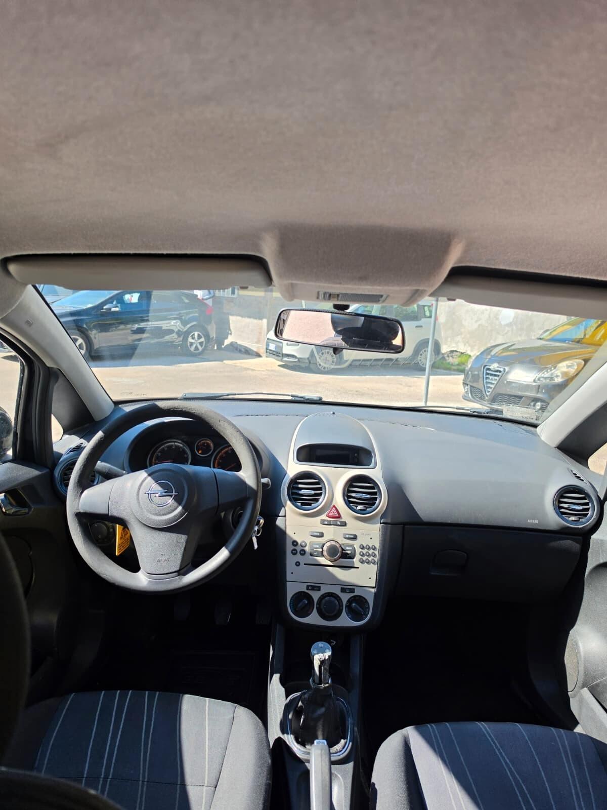 Opel Corsa 1.0 12V 5 porte GPL