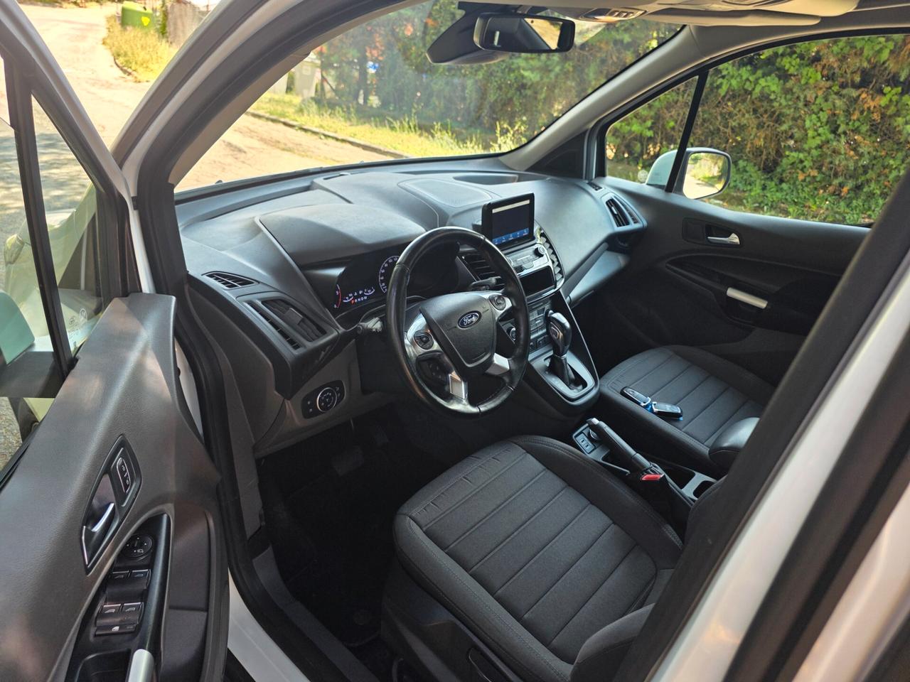 Ford Tourneo Connect 1.5 TDCi 120 CV aut. Titanium "IVA COMPRESA "