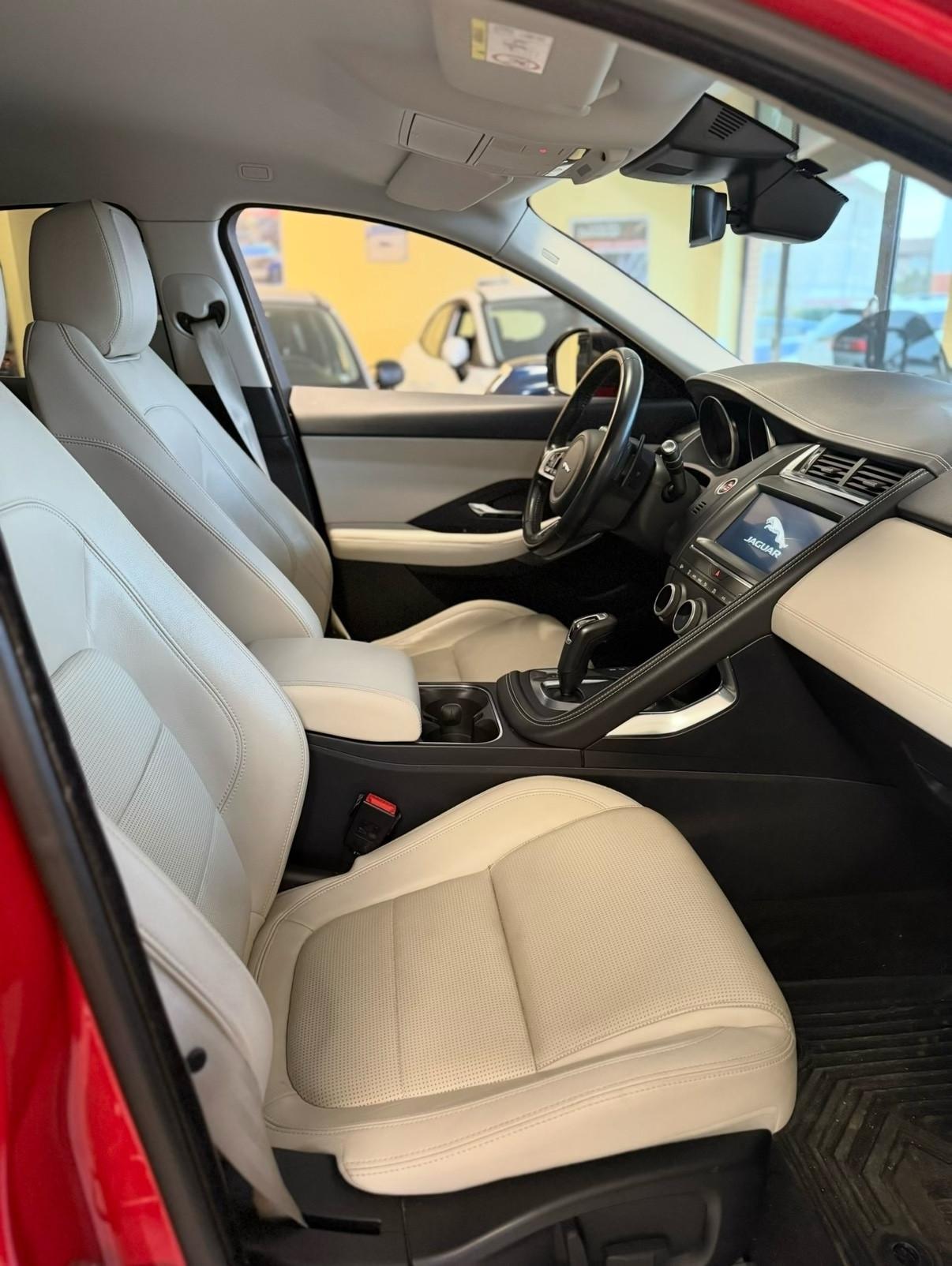 Jaguar E-Pace 2.0D 150 CV AWD aut. R-Dynamic HSE