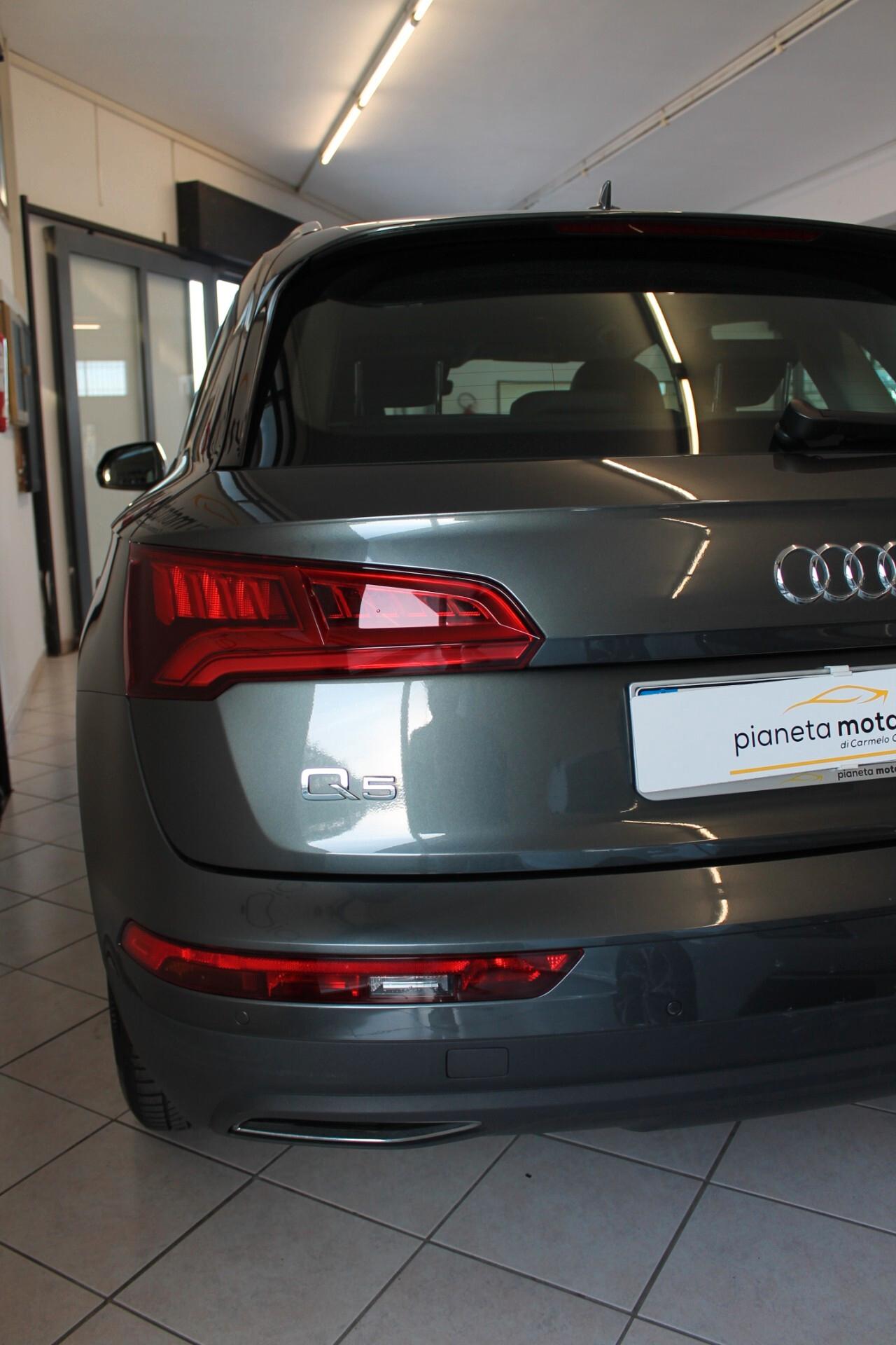 Audi Q5 2.0 TDI quattro S tronic Business