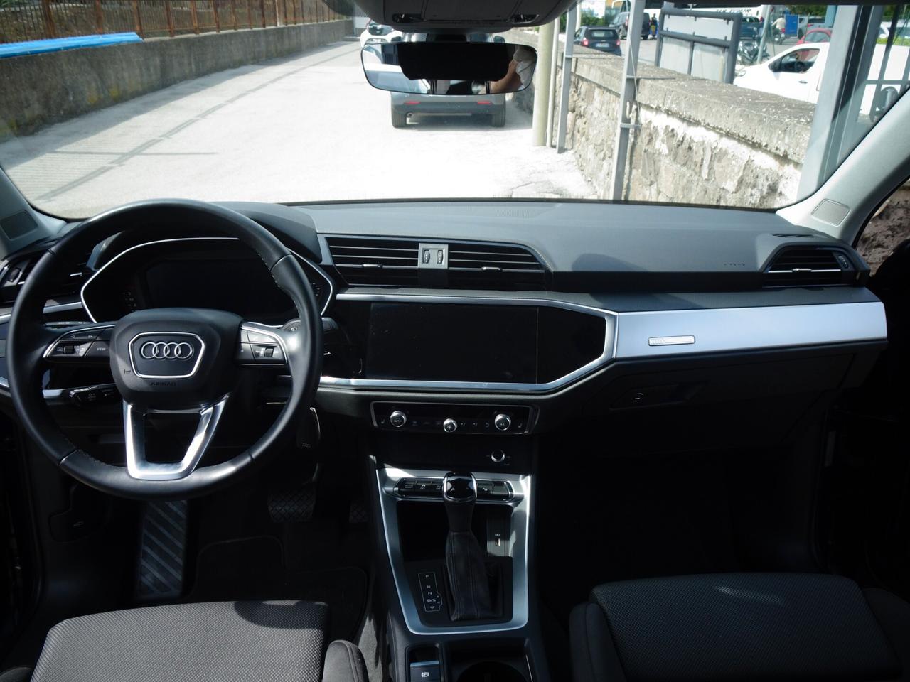 Audi Q3 35 TDI S tronic Business Advanced