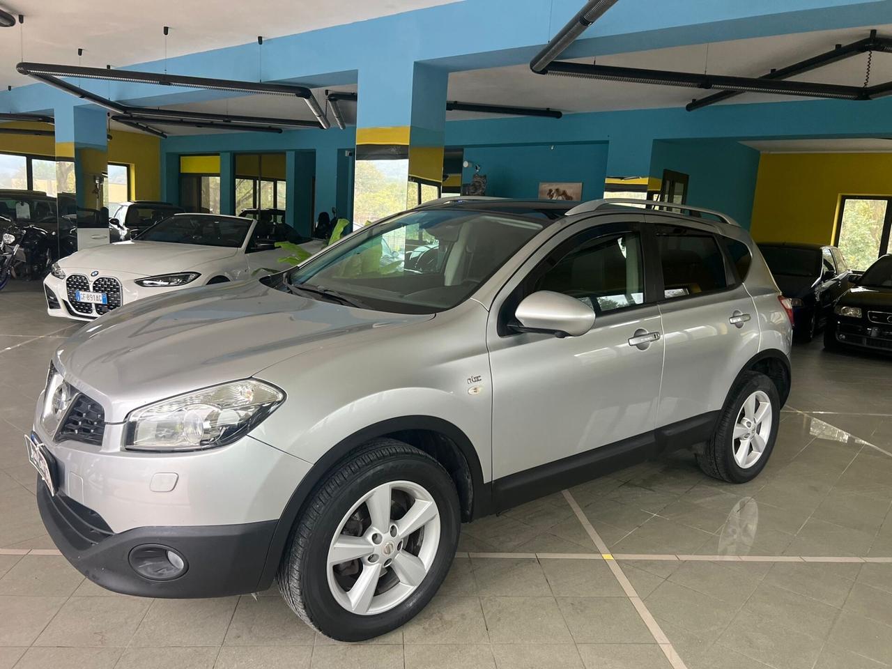 Nissan Qashqai 1.6 dCi tetto in vetro pelle full garantita 12 mesi