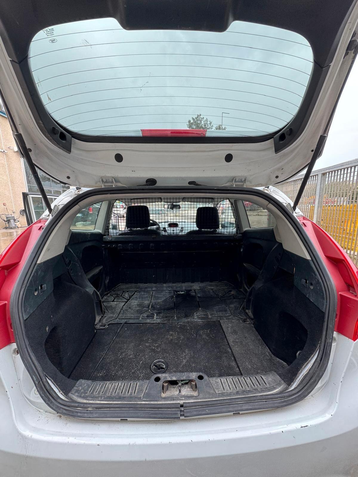 Ford Fiesta 1.4 D Van (Furgonata) – Revisionata fino al 2027