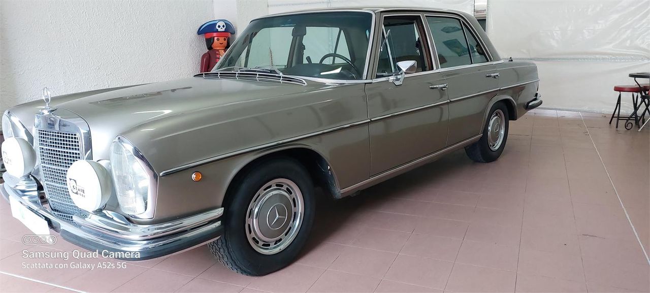 MERCEDES Serie 280 SE Automatik