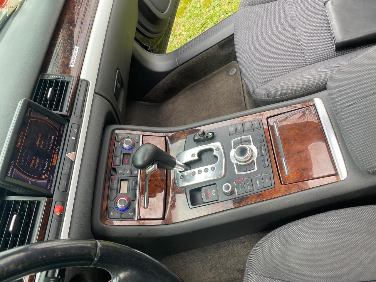 Audi A8 3.0 V6 TDI quattro tiptronic