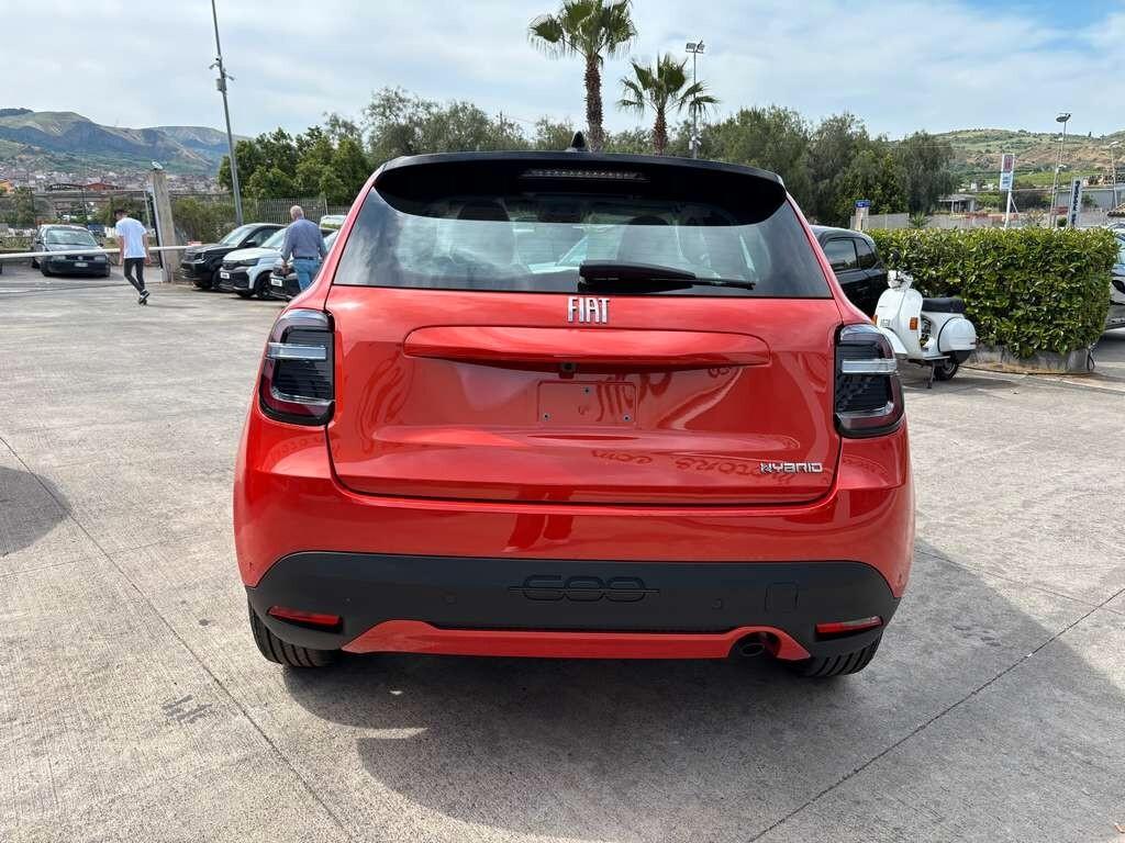 Fiat 600 Hybrid 110 CV DCT MHEV Icon KM 0 IVA ESPOSTA Tua a solo 209 Euro al mese