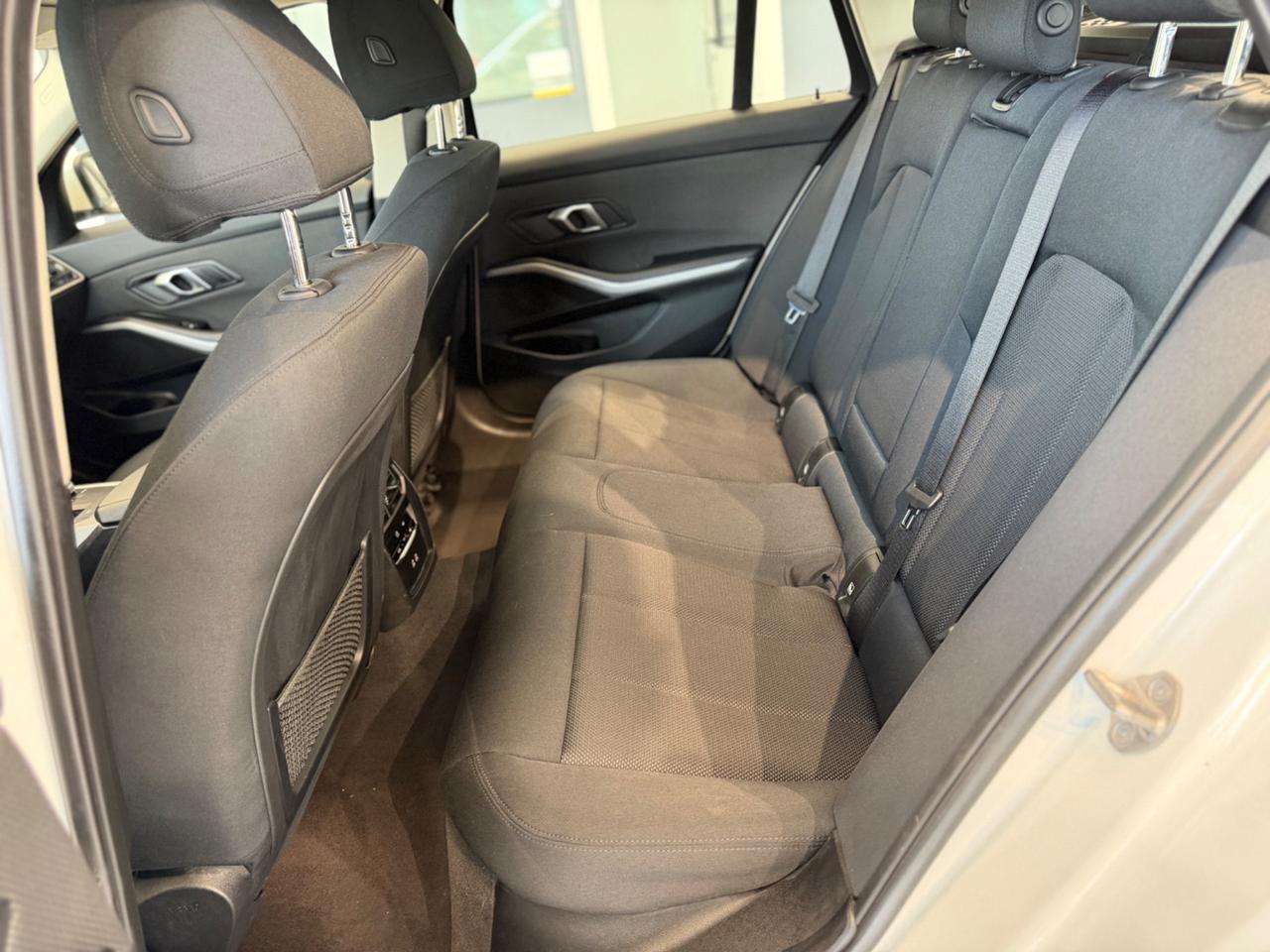 Bmw 318d 48V Touring Business Advantage