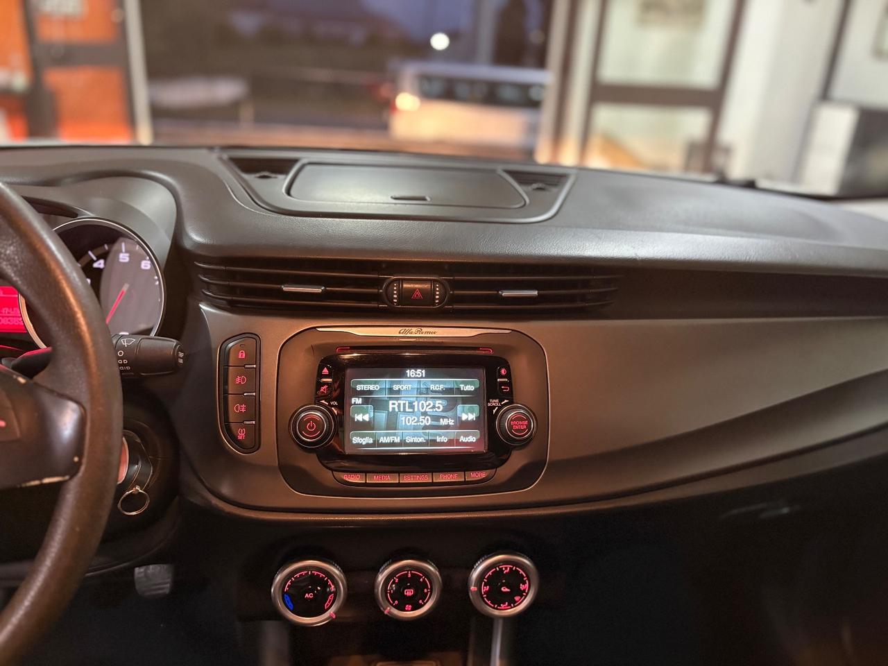 Alfa Romeo Giulietta 1.4 Turbo 120 CV GPL Distinctive permute finanziamenti