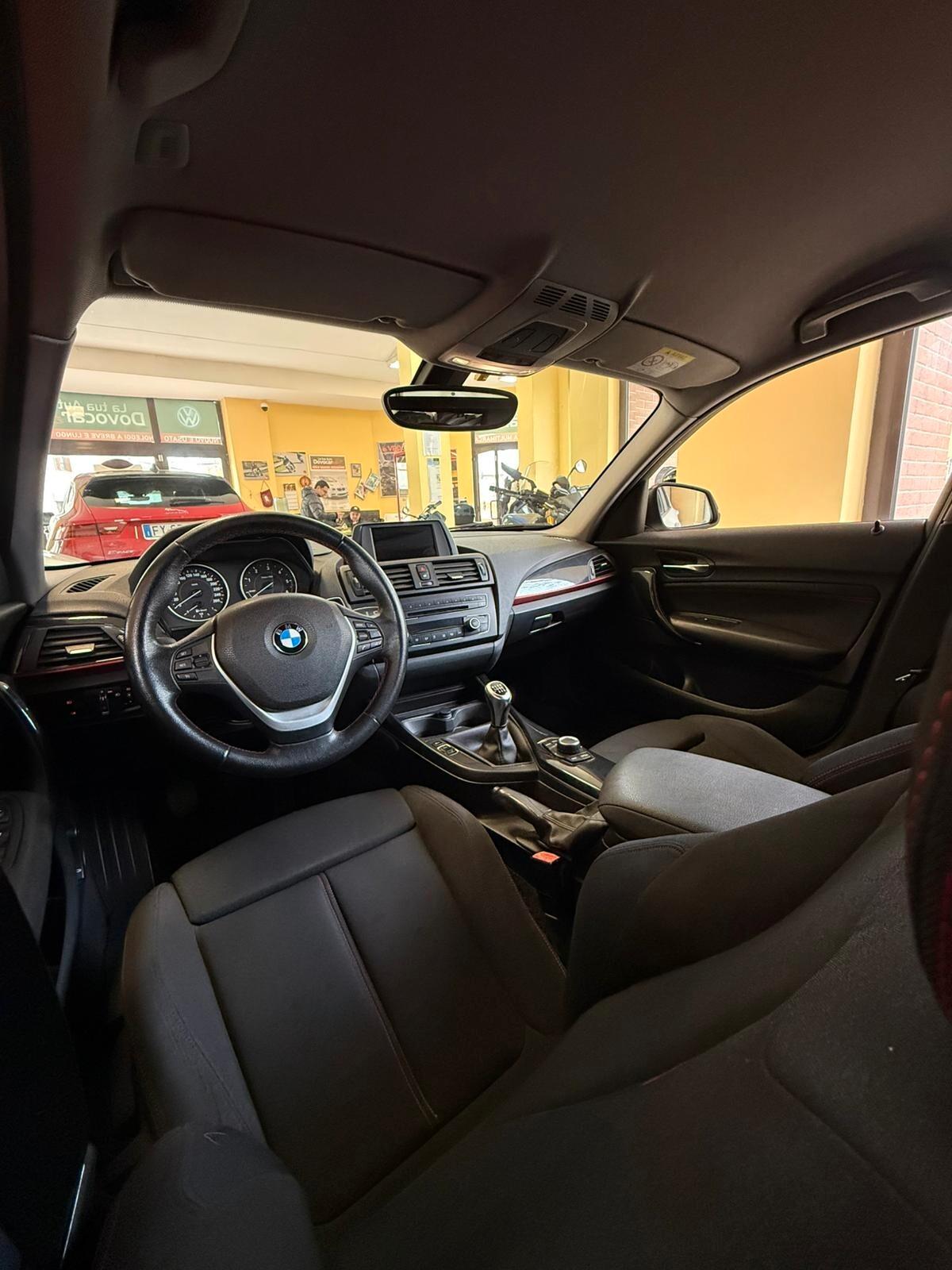 Bmw 116 116d 5p. Urban