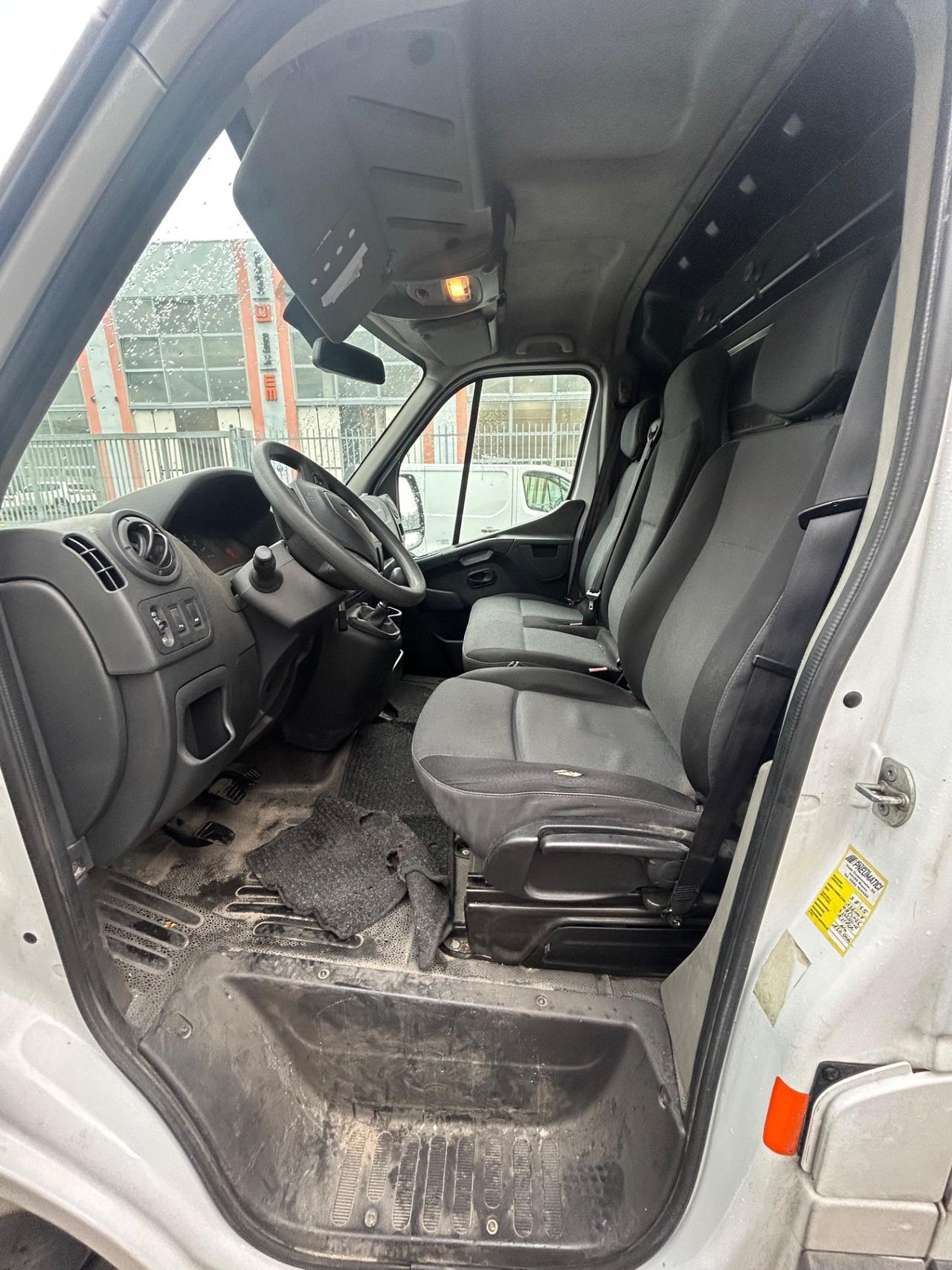 Renault Master T35 2.3 dCi/130 L3 H2