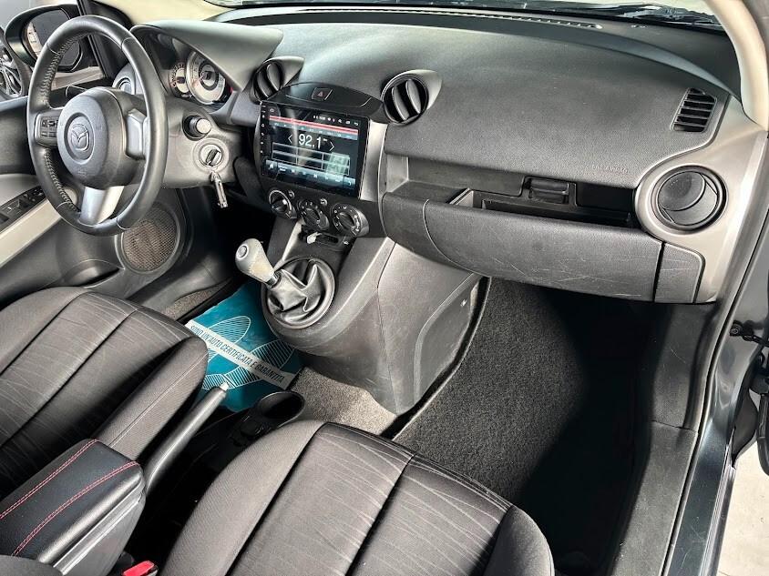 Mazda2 1.3 16V 75CV NEOPATENTATI