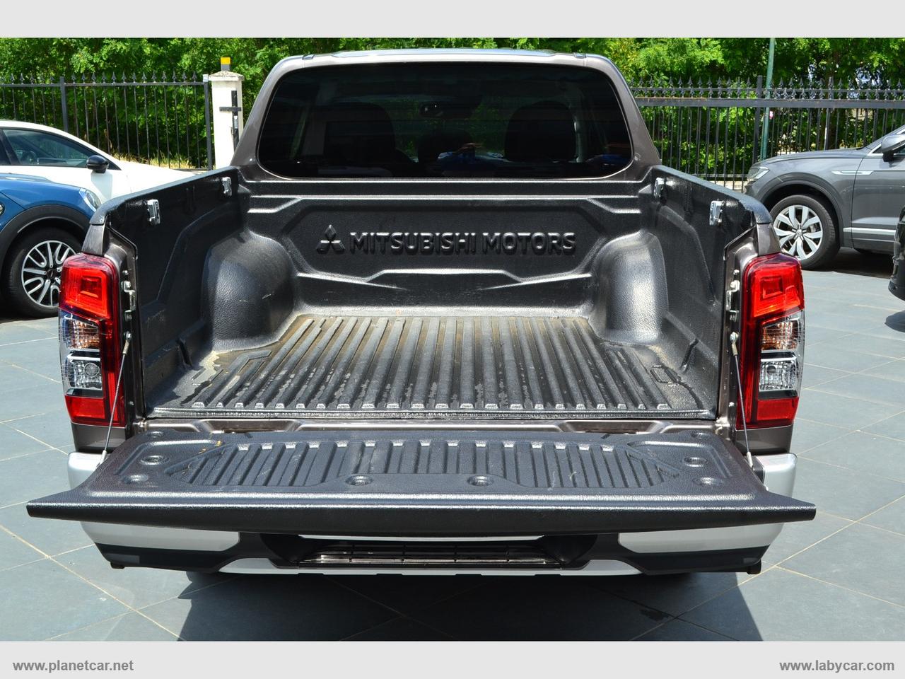 MITSUBISHI L200 2.3 D DoubleCab 4x4 Sup.Sel.Intense