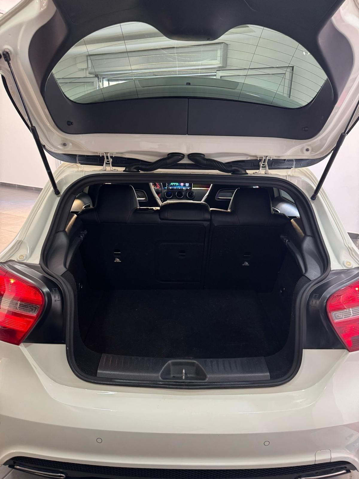 Mercedes-benz A 200 CDI Automatic Dark Night Edition